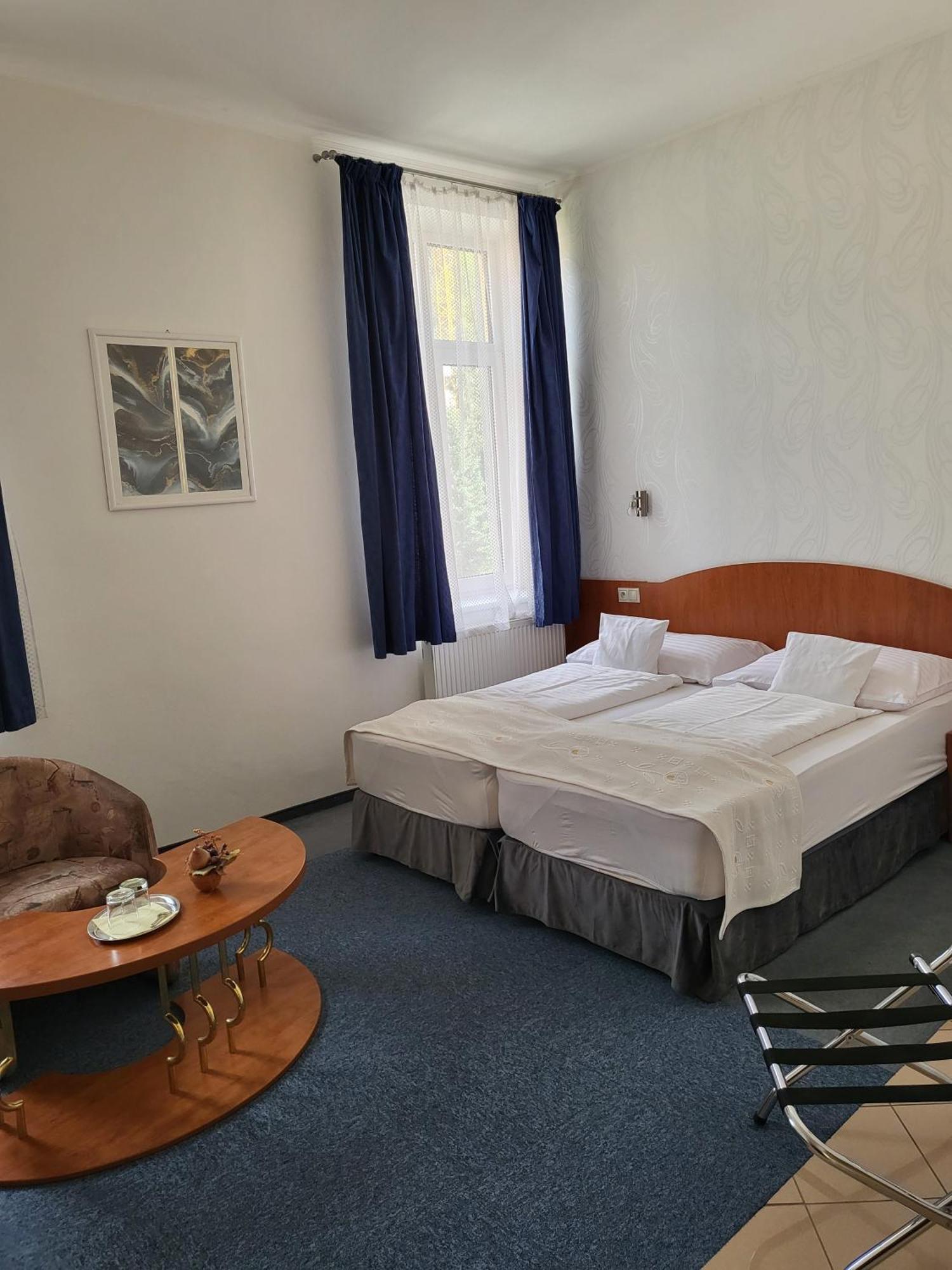 Hotel Margit Trenčianske Teplice Exterior foto