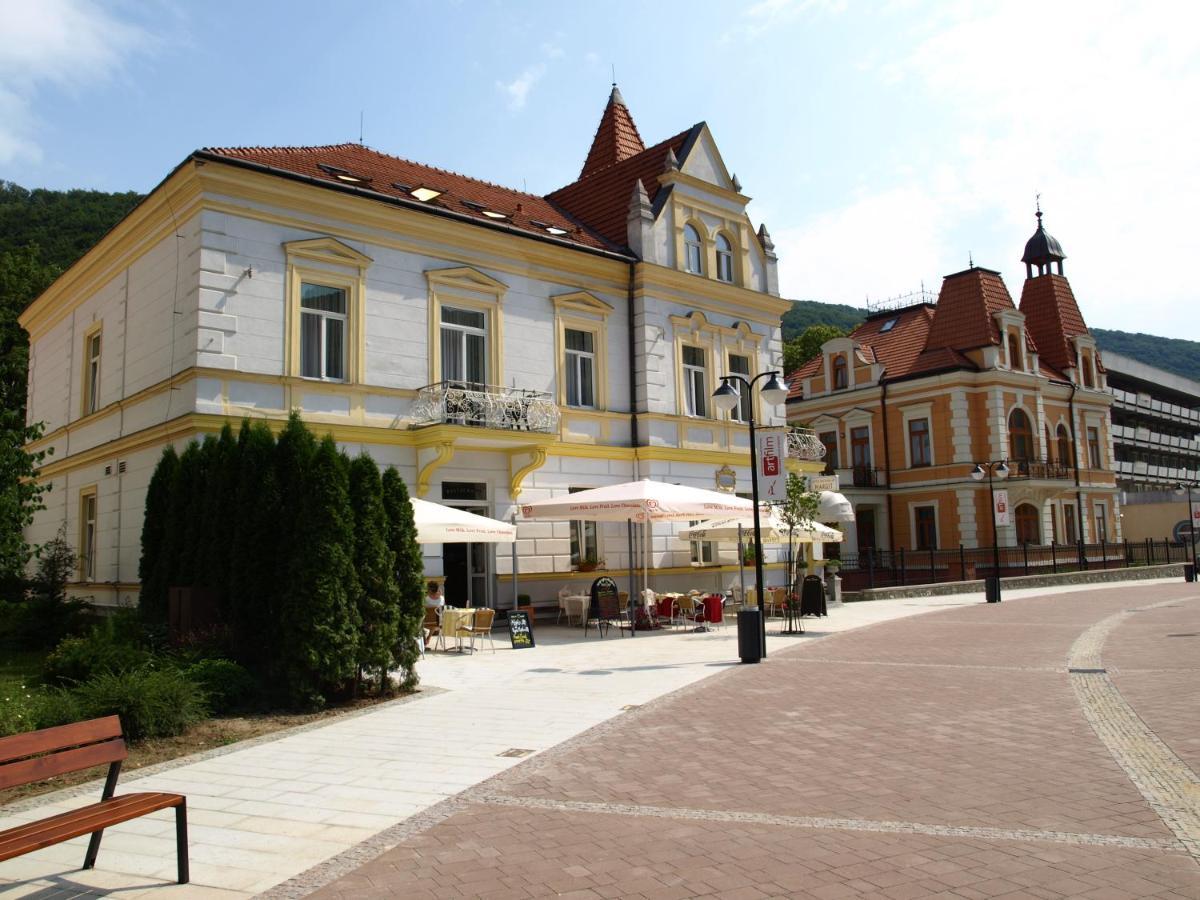 Hotel Margit Trenčianske Teplice Exterior foto